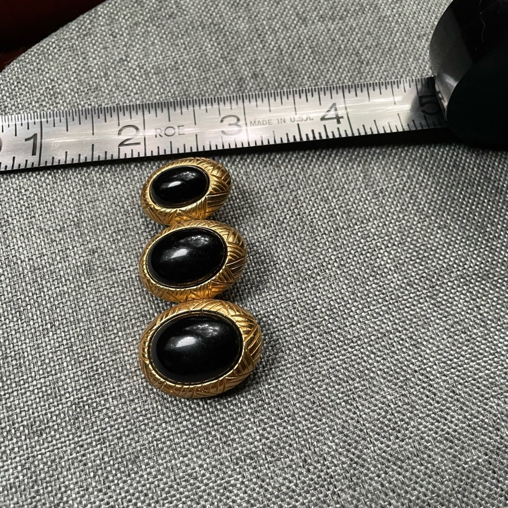 Gorgeous Monet Black Cabochon Oval Vintage Brooch Pin - Picture 7 of 9